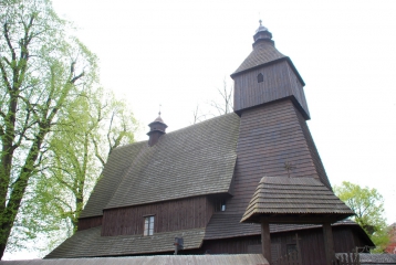 Hervartov -najstarší drevený kostolík na Slovensku, postavený v gotickom štýle okolo roku 1500